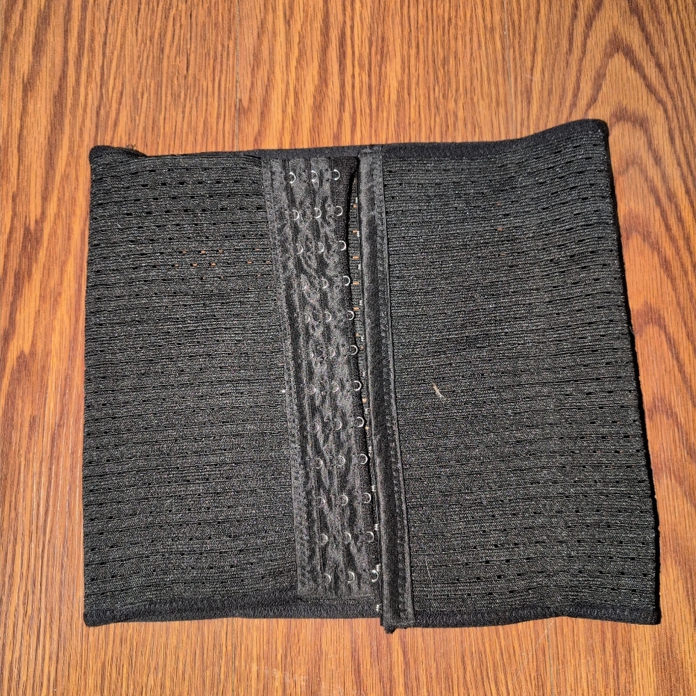 Woman's Xs Waist Trainer